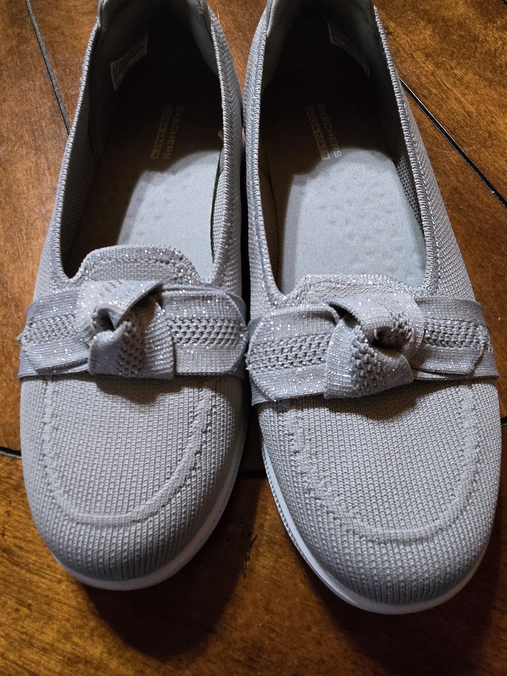Skechers Light Gray Knit Slip-Ons with Decorative Knot